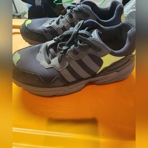 Adidas sz 6.5y